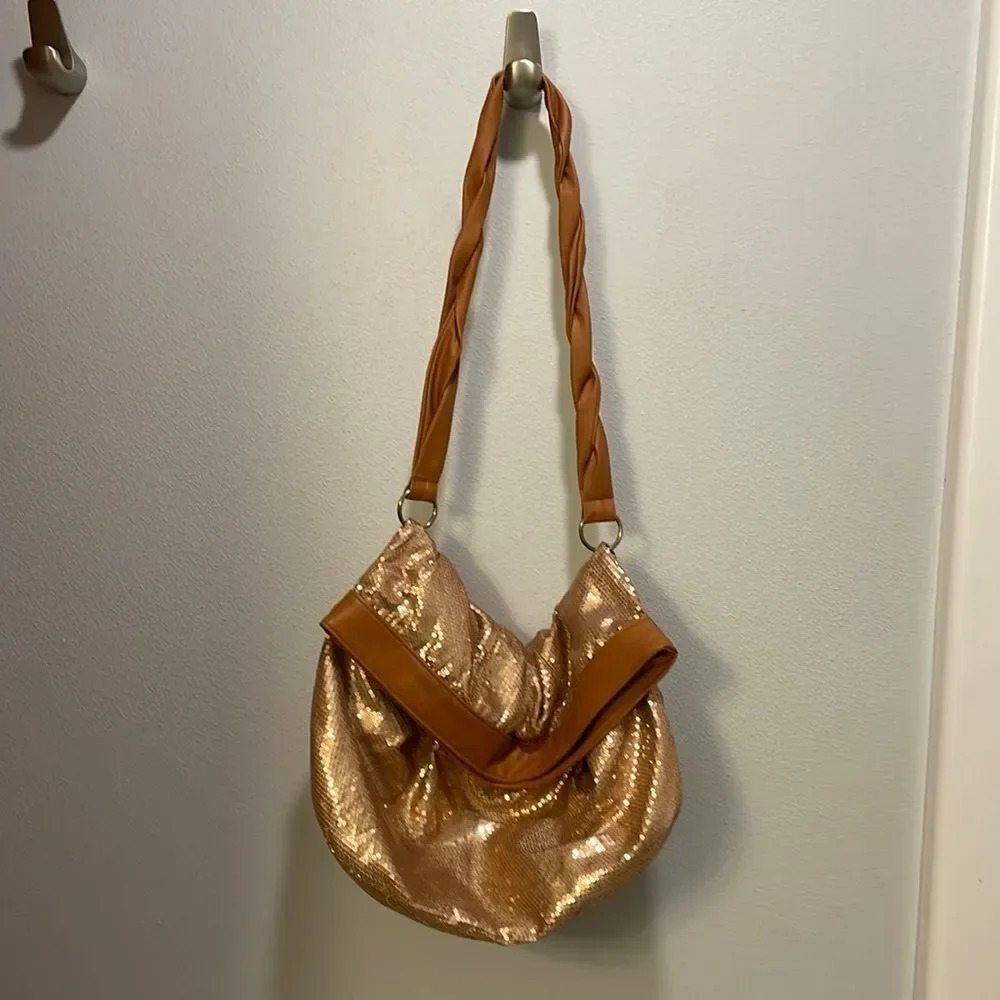 Murval Woman’s copper beaded handbag